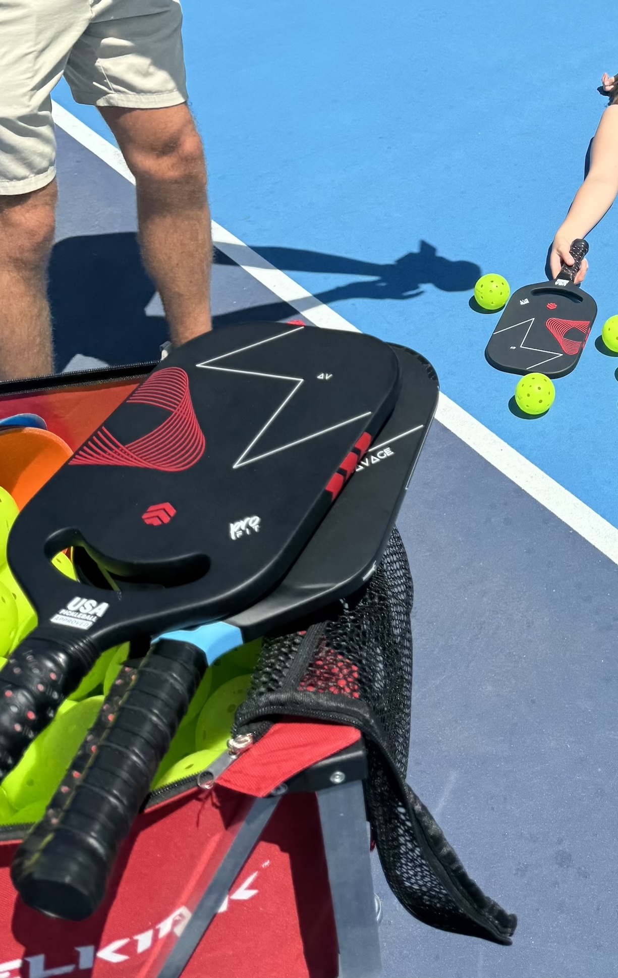 Which Pickleball Paddle Should I Buy? A Comprehensive Guide